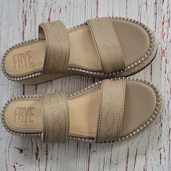 Frye Women's Beige Leather Espadrille Wedges Size 8 - Picture 3 of 9